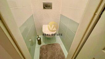 Zuzana Bojdová +421 904 300 202 e-mail:
V2 Real Estate ponúk