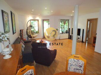 Maroš Vereš +421 904 086 200 e-mail:
V2 real estate ponúka n