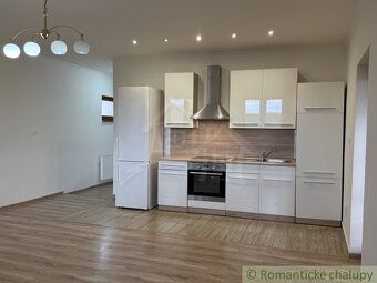 Malý, avšak útulný vidiecky domček sa nachádza na začiatku p