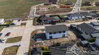 BOSEN GROUP Vám ponúka na predaj 5-izbový rodinný dom v dvoj