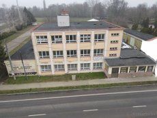 Na predaj budova o podlahovej ploche 1700 m2 vhodná na rôrne