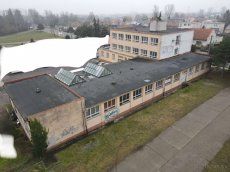 Na predaj budova o podlahovej ploche 1700 m2 vhodná na rôrne