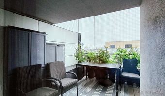 PREDANÝ 
LUXUSNÝ PENTHOUSE S PANORAMATICKOU TERASOU (50 m²) 