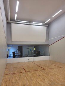 Predám fitcentrum pre šport a relax vratane pozemku. Nehnute