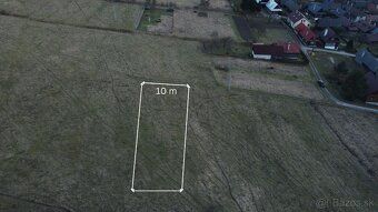 Ponúkame na predaj slnečný pozemok – ornú pôdu o výmere 400 
