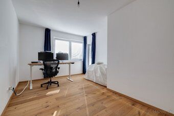 NA PREDAJ: Moderný 4-izbový rodinný dom s garážou v tichej č