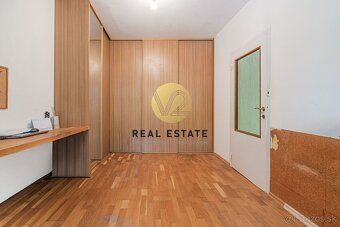Katarína Vereš +421 903 779 577 e-mail:
V2 real estate ponúk