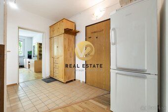 Katarína Vereš +421 903 779 577 e-mail:
V2 real estate ponúk