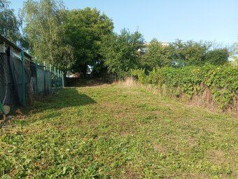 Na predaj pozemok vo Vyškovciach nad Ipľom 1392m2.
Na predaj