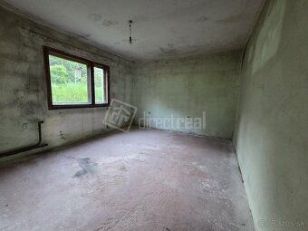 RD v tichej lokalite s minimom susedov – Veľké Rovné,891m2
P