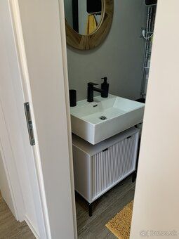 Na prenájom: Moderný 2-izbový byt po kompletnej rekonštrukci