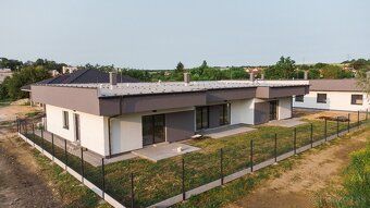 Hľadáte ideálne riešenie bývania s pohodlím bytu a priestoro