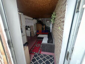ID: 3612
Ponúkame na predaj dva rodinné domy v Čeľovciach:
-