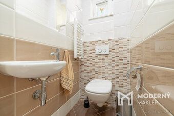 Typ: 3-izbový byt Ulica: - Obec: Nitra
Moderný maklér ponúka