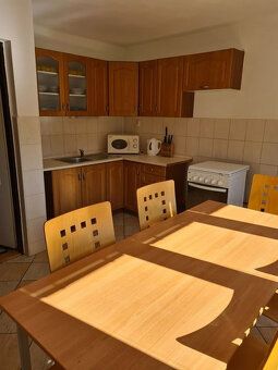 Ponúkam Vám na predaj zaujímavú nehnuteľnosť vedenú ako rodi