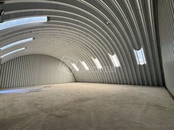 SKLADOVÝ PRIESTOR 400 m2 NA DLHODOBÝ PRENÁJOM, V CENE JE AJ 