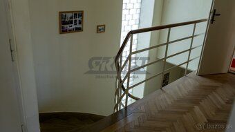 Realitná kancelária Graft ponúka na predaj priestranný rodin