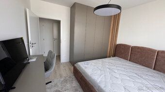 PRENÁJOM- komplet zariadený, klíma, 3izb. byt s parkovacím m