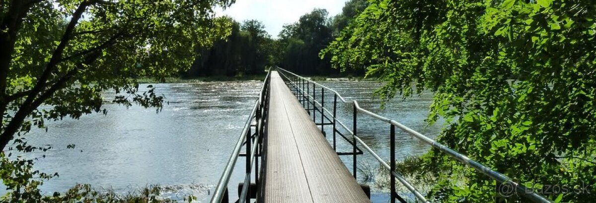 Ponúkam na predaj jedinečné pozemky /od 509 do 647 m2/ s vla