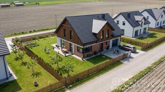 Ponúkam na predaj jedinečné pozemky /od 509 do 647 m2/ s vla