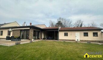 NOVOSTAVBA 4-IZBOVÉHO MODERNÉHO BUNGALOVU S DVOJGARÁŽOU – NA