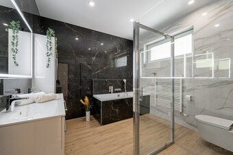 Ponúkame na predaj moderný dvojpodlažný samostatne stojaci, 