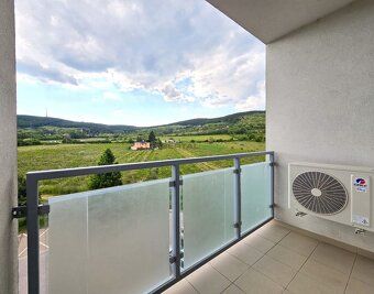 Štýlový zariadený 2 izb. byt | klimatizácia | loggia | parko