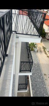 apartmanovy dom 3bytove jednotky 400m obyt plochy 30m more s