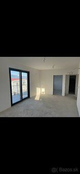 apartmanovy dom 3bytove jednotky 400m obyt plochy 30m more s