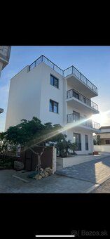 apartmanovy dom 3bytove jednotky 400m obyt plochy 30m more s