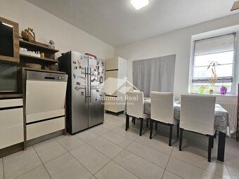 Ponúkame Vám na predaj samostatne stojaci 4 - izbový rodinný