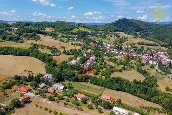 Ponúkame Vám exkluzívne na predaj rekreačný pozemok na okraj