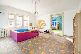 Juraj Kolárik +421 918 938 737 e-mail:
V2 Real Estate ponúka