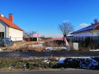 Typ: Pozemky - bytová výstavba Ulica: Hlavná Obec: Veľké Úľa