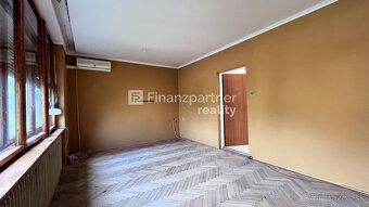 F002-125-KAKO
Na predaj dom v meste Nové Zámky.
ROZLOHA: • z