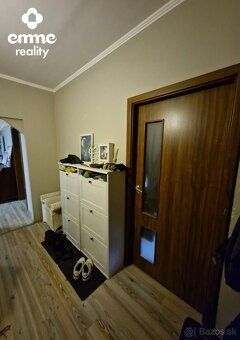 Ponúkam na predaj priestranný 3-izbový byt s rozlohou 76 m²,