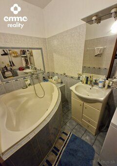 Ponúkam na predaj priestranný 3-izbový byt s rozlohou 76 m²,