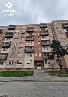 Ponúkam na predaj priestranný 3-izbový byt s rozlohou 76 m²,