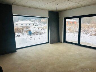 Rodinný dom Bytča-Hliník Ponúkam na predaj moderný 5 izbový 
