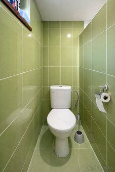 Hľadáte pokojné bývanie v centre mesta, no zároveň s dostatk