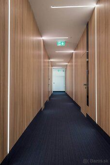 Exkluzívne, klimatizované priestory, prízemie 65 m2 /obchod,