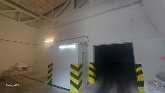 Ponúkame na prenájom murovanú halu.
Hala má rozlohu 631 m2, 