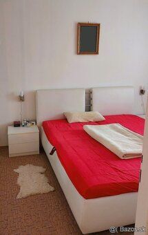 Predám čiastočne zrekonštruovaný, pekný, útulný a slnečný dv