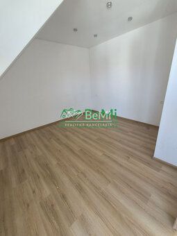 155-22-PEMO
Ponúkame na prenájom dvojpodlažný dom v okresnom