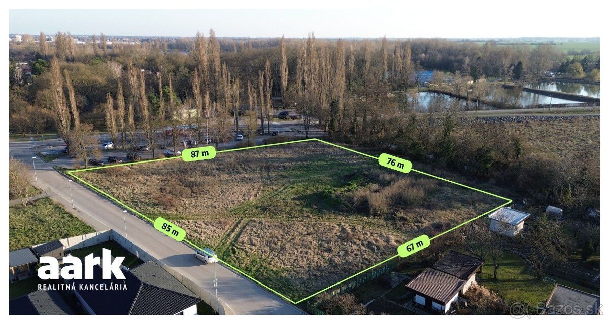 V zastúpení klienta ponúkame na predaj lukratívny pozemok s 