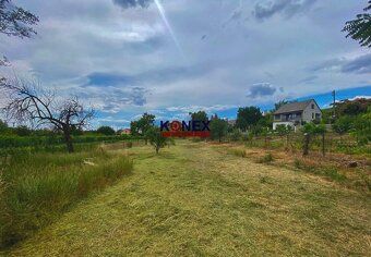ID:6752
 - obec vo vinárskej oblasti, vzdialená 34 km od Tre