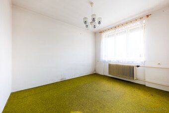 Ponúkame na predaj tento ozaj priestranný rodinný dome v Očk