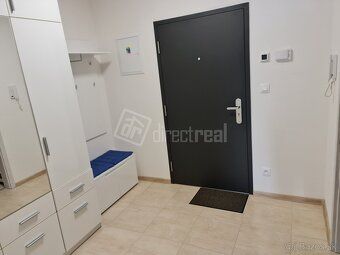 Moderný, veľmi pekný 2 izbový byt s terasou v centre mesta G