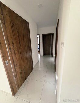 Na predaj Nový 4 izbový bungalov NOVOSTAVBA - Borčice
 Ponúk