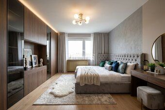 Ponúkame na predaj priestranný 2-izbový byt s výmerou 63 m²,